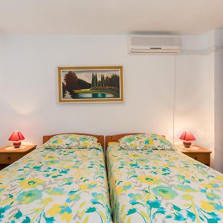 Ferienwohnung Kamelija Rovinj Exterior foto