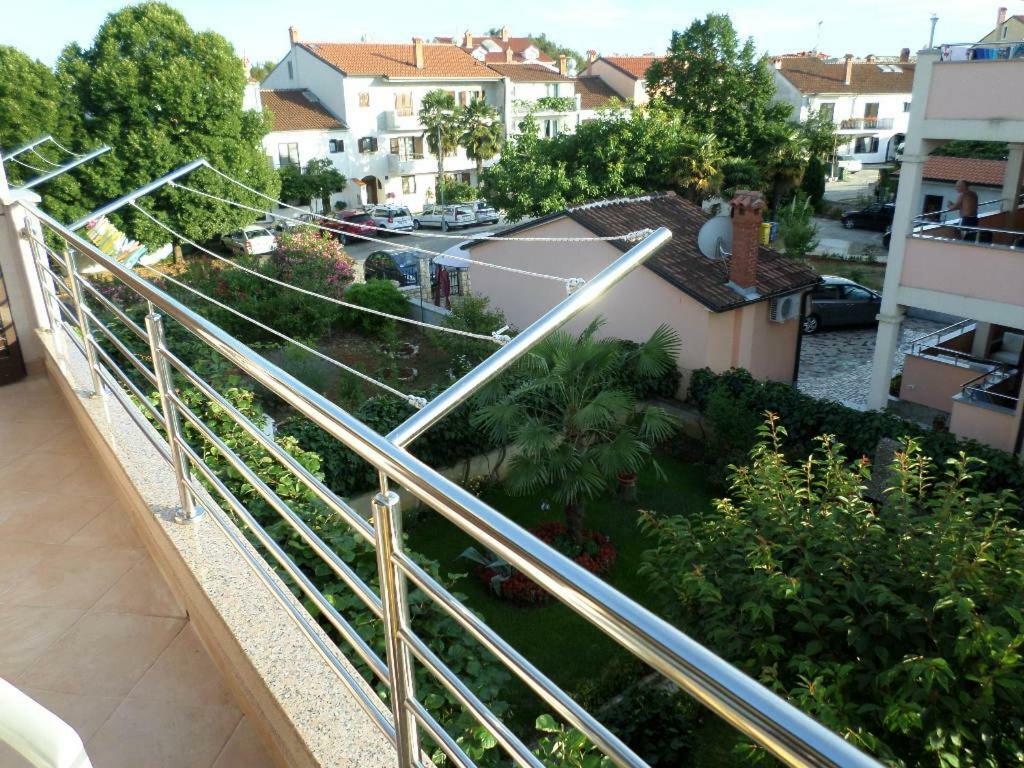 Ferienwohnung Kamelija Rovinj Exterior foto