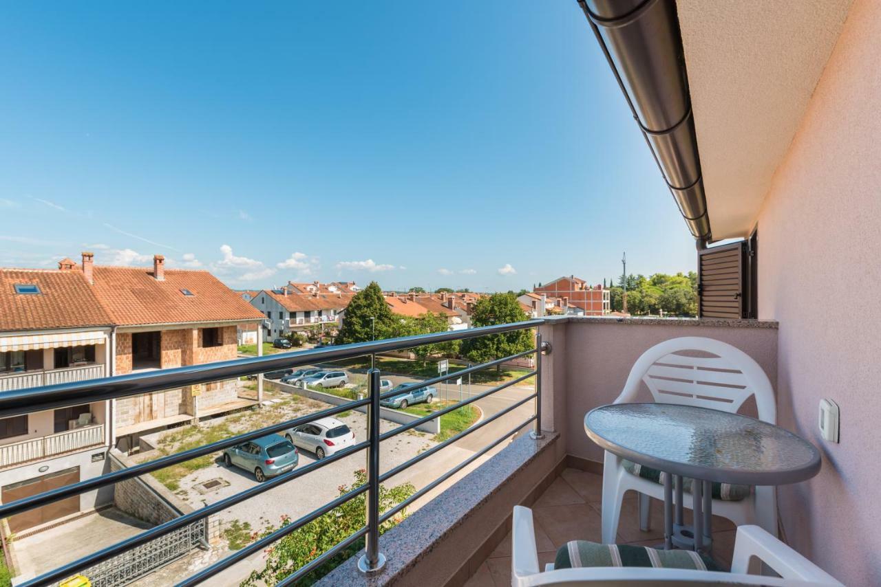 Ferienwohnung Kamelija Rovinj Exterior foto